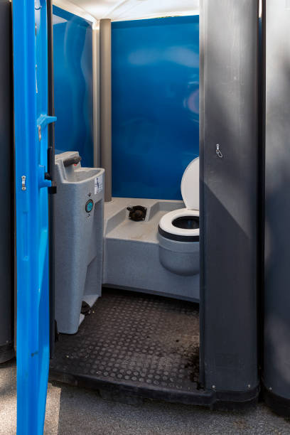 Best Portable toilet rental cost  in West Little River, FL